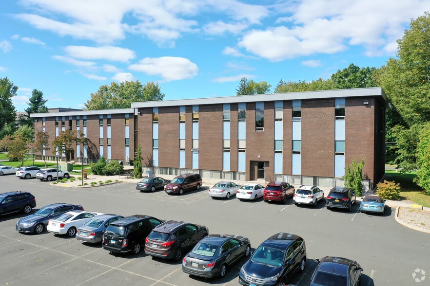 More Photos Of 34 Jerome Ave, Bloomfield Medical For Lease