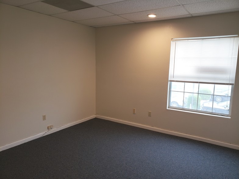 More Photos Of 1090 Adams St, Benicia Loft Creative Space For Lease