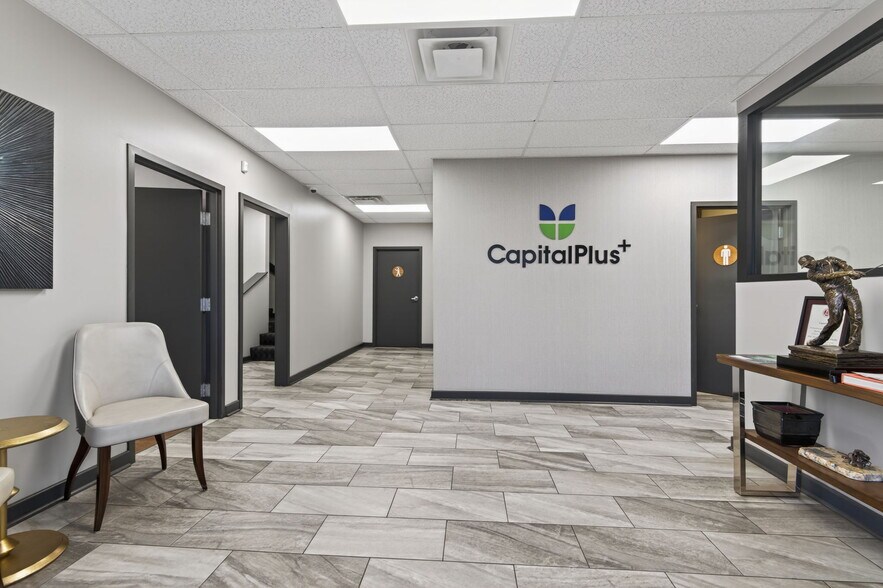 More Photos Of 2510 Solway Rd, Knoxville Flex For Lease