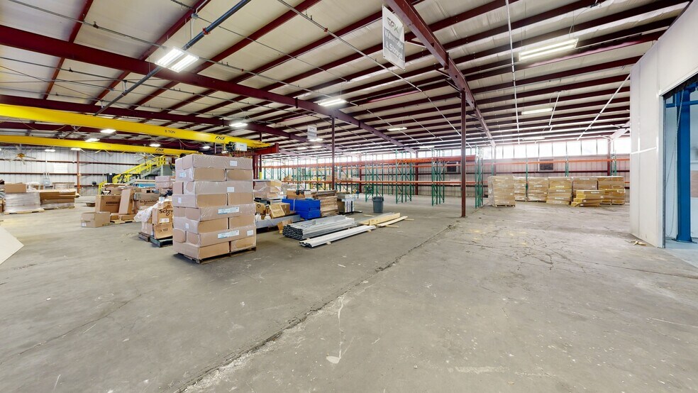 More Photos Of 399 Prairie Industrial Pky, Mulberry Warehouse For Sale