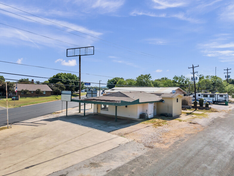 Primary Photo Of 1133 Ranch Rd 1431, Kingsland Restaurant For Sale