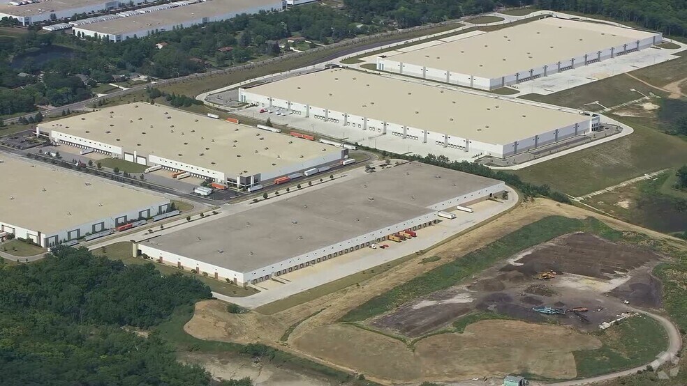 Primary Photo Of 821 Bluff Rd, Romeoville Distribution For Lease