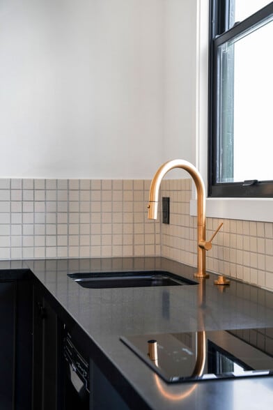 More Photos Of 3022 W Sunset Blvd, Los Angeles Storefront Retail Residential For Lease