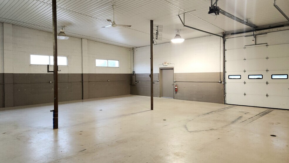 More Photos Of 3988 N Dixie Hwy, Monroe Service Station For Sale