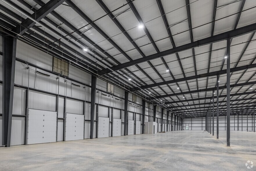 More Photos Of 2139 Logistics Way, Murfreesboro Unknown For Lease