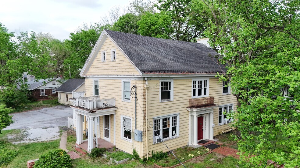 More Photos Of 1129 Walnut St, Springfield Restaurant For Sale