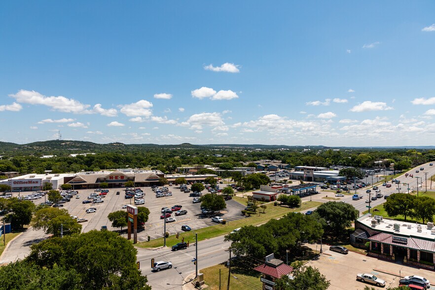 More Photos Of 222 S Sidney Baker St, Kerrville Office For Lease