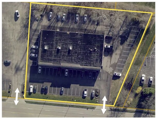 More Photos Of 8010-8018 McEwen Rd, Centerville Freestanding For Lease