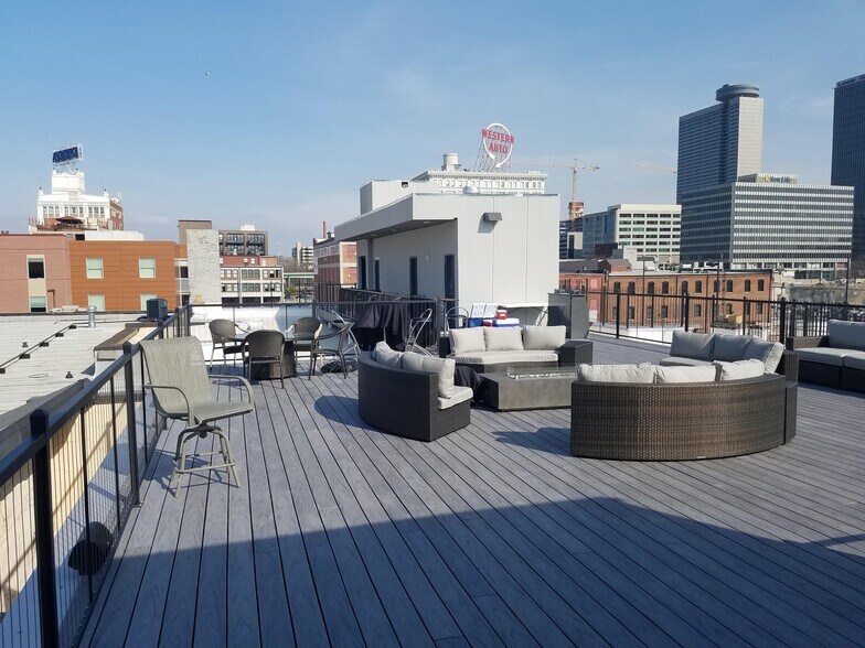 More Photos Of 2018 Main St, Kansas City Loft Creative Space For Sale