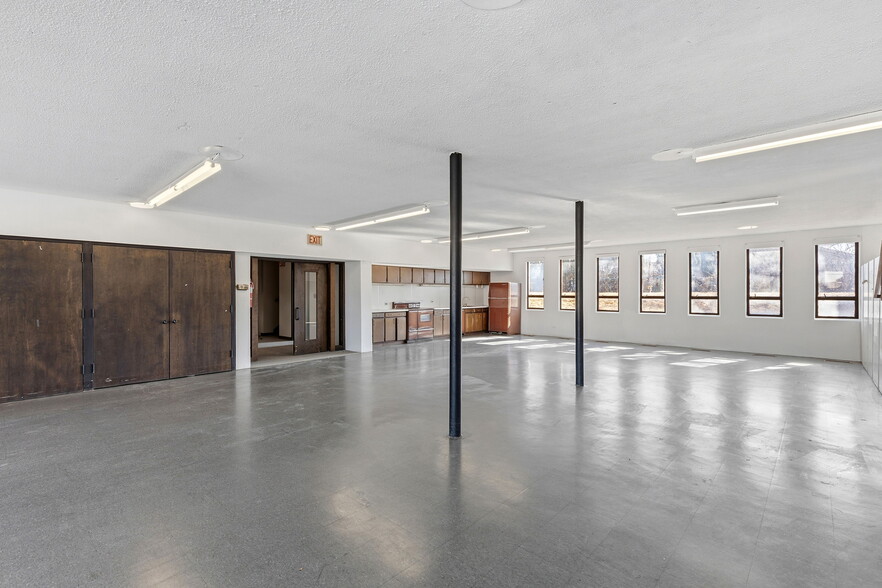 More Photos Of 8450 N Shermer Rd, Niles Religious Facility For Sale