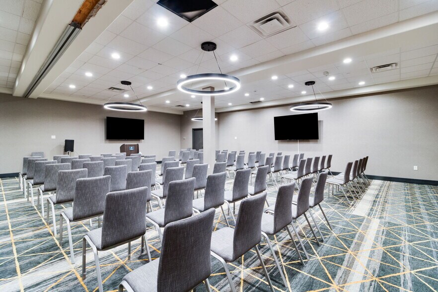 More Photos Of 1800 Martin Luther King Blvd, Houma Hotel For Sale