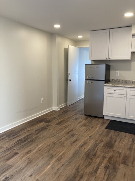 More Photos Of 819 S Broadway, Baltimore Storefront For Lease