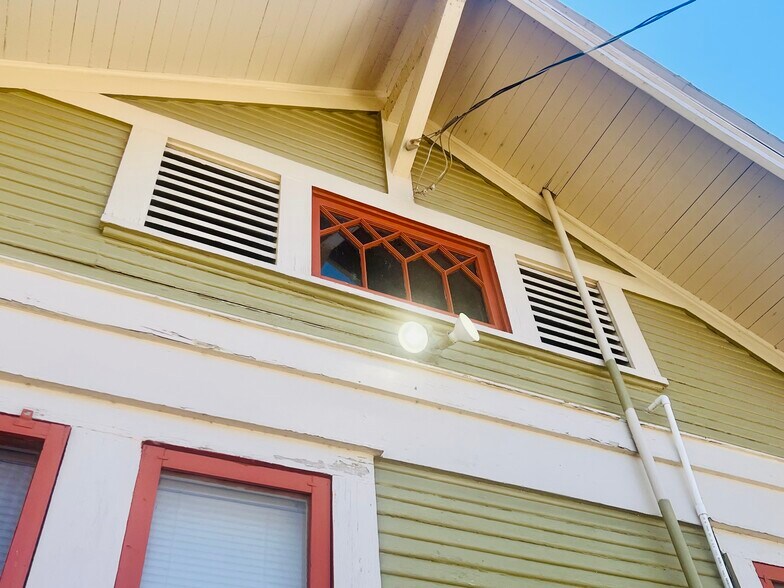 More Photos Of 403 Blanco Rd, San Antonio General Retail For Sale