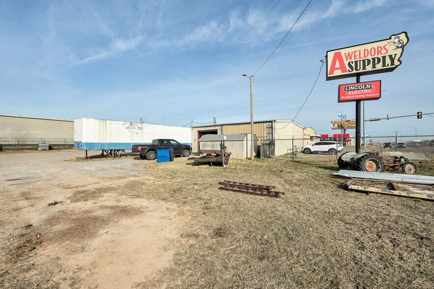More Photos Of 2601 S Prospect Ave, Oklahoma City Freestanding For Sale