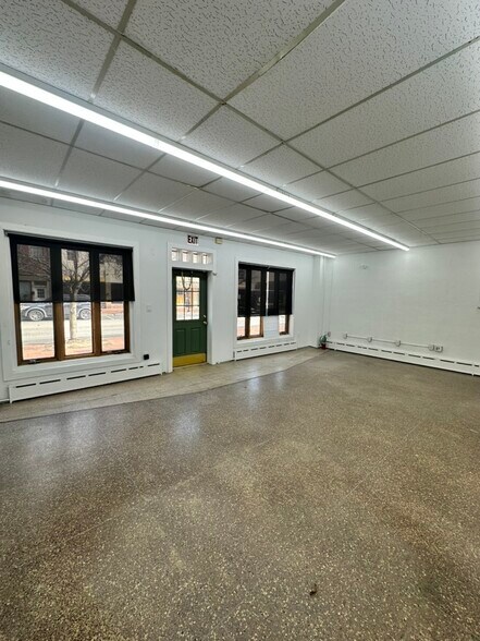More Photos Of 328 High St, Burlington Storefront Retail Residential For Lease
