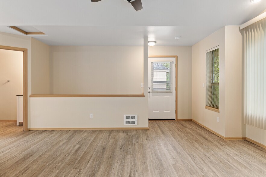 More Photos Of 2406 99th Ave NE, Lake Stevens Multifamily For Sale