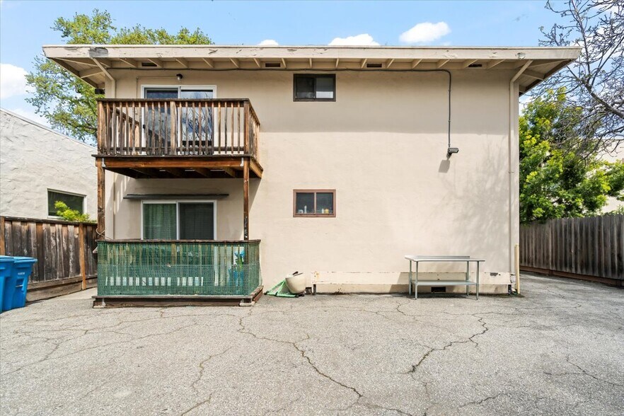 More Photos Of 1172 Clinton St, Redwood City Apartments For Sale