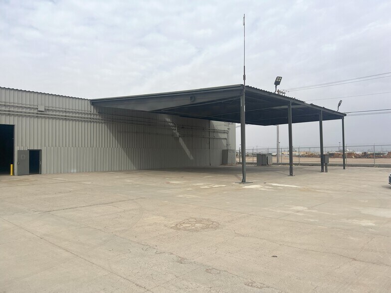 More Photos Of 3045 S Avenue 3 E, Yuma Warehouse For Lease