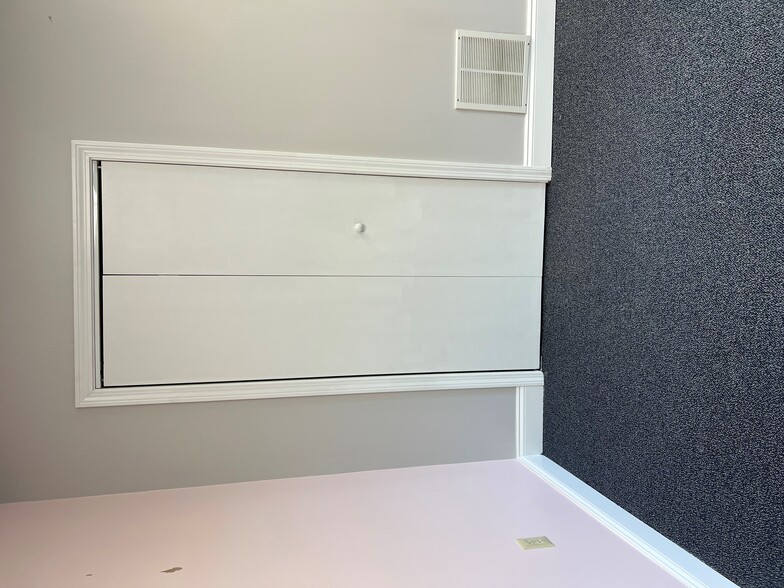 More Photos Of 76 Summer St, Fitchburg Medical For Lease