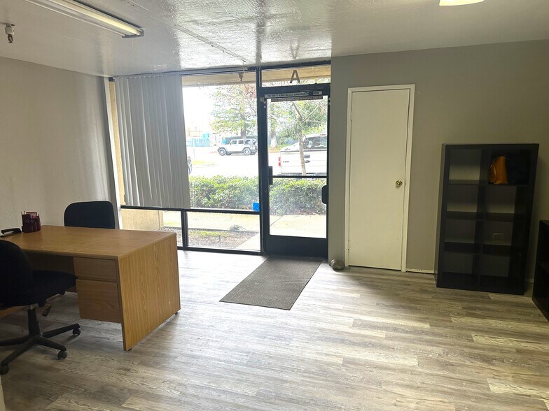 More Photos Of 3250 Monier Cir, Rancho Cordova Manufacturing For Sale