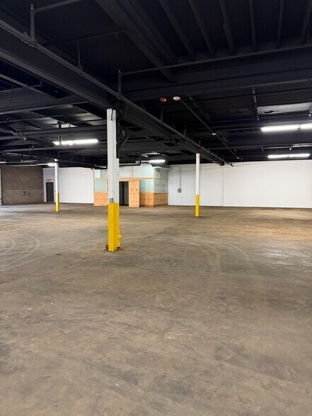 More Photos Of 297 Babcock St, Buffalo Warehouse For Lease