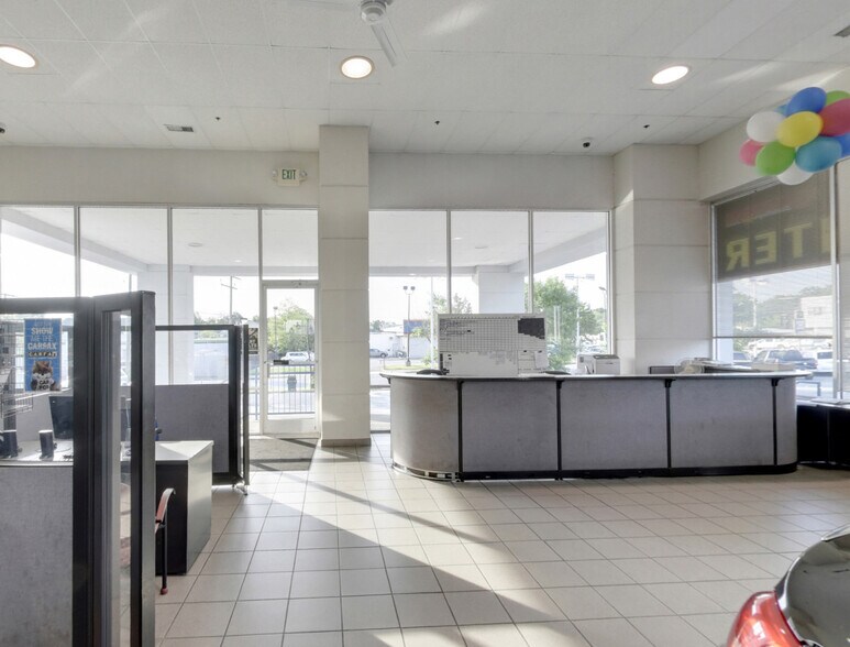 More Photos Of 9400 Liberty Rd, Randallstown Auto Dealership For Sale