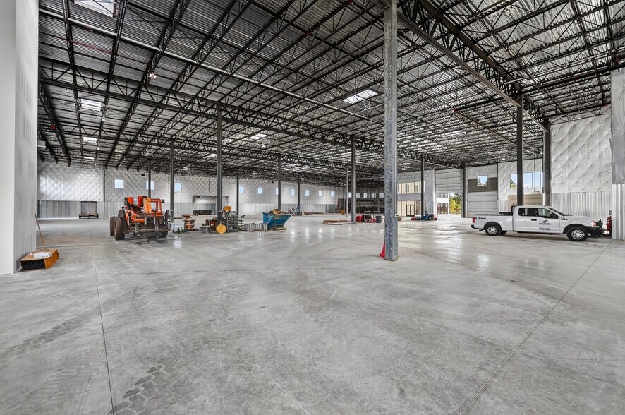 More Photos Of 22421 E Appleway Ave, Liberty Lake Showroom For Lease