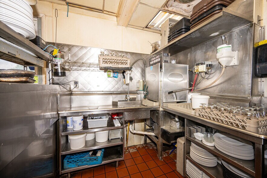 More Photos Of 3365 Abbott Rd, Orchard Park General Retail For Sale