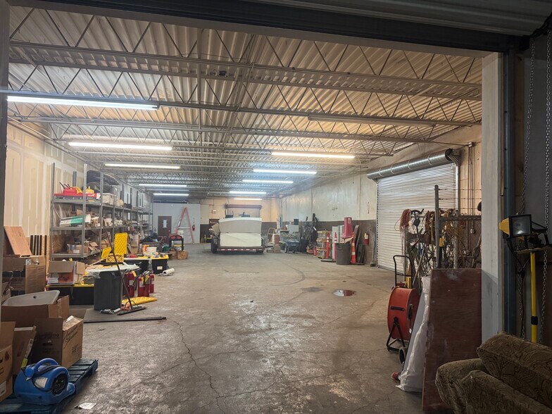 More Photos Of 1150 Martin Luther King Fwy, Fort Worth Warehouse For Lease