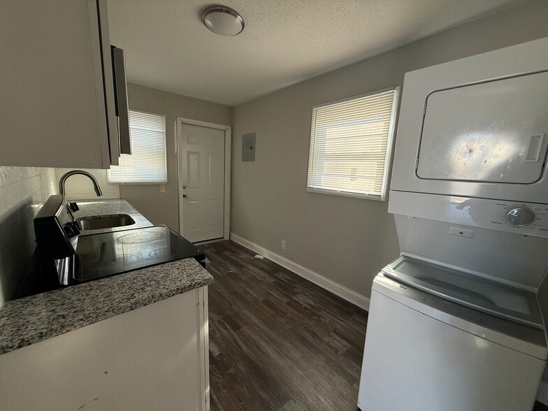 More Photos Of 2479 Julia Ave, Charlotte Apartments For Sale