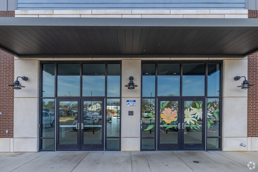 More Photos Of 305 N Main St, Broken Arrow Apartments For Lease