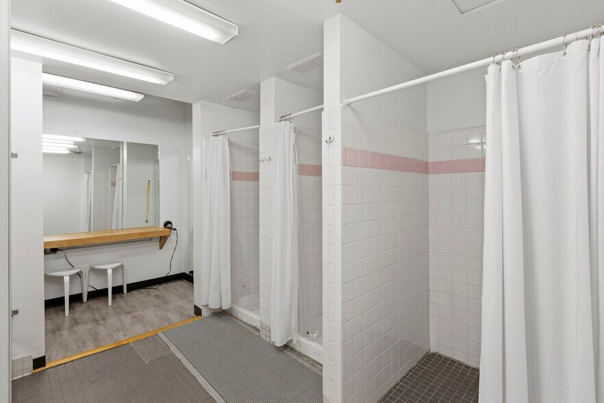 More Photos Of 30 Hotaling Pl, San Francisco Office For Lease