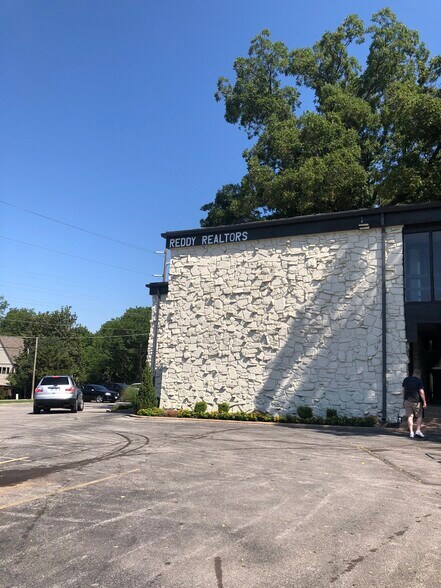 More Photos Of 5513-5539 S Lewis Ave, Tulsa Office For Lease