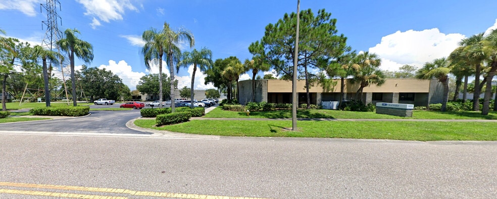 More Photos Of 14333 58th St N, Clearwater Office For Sale