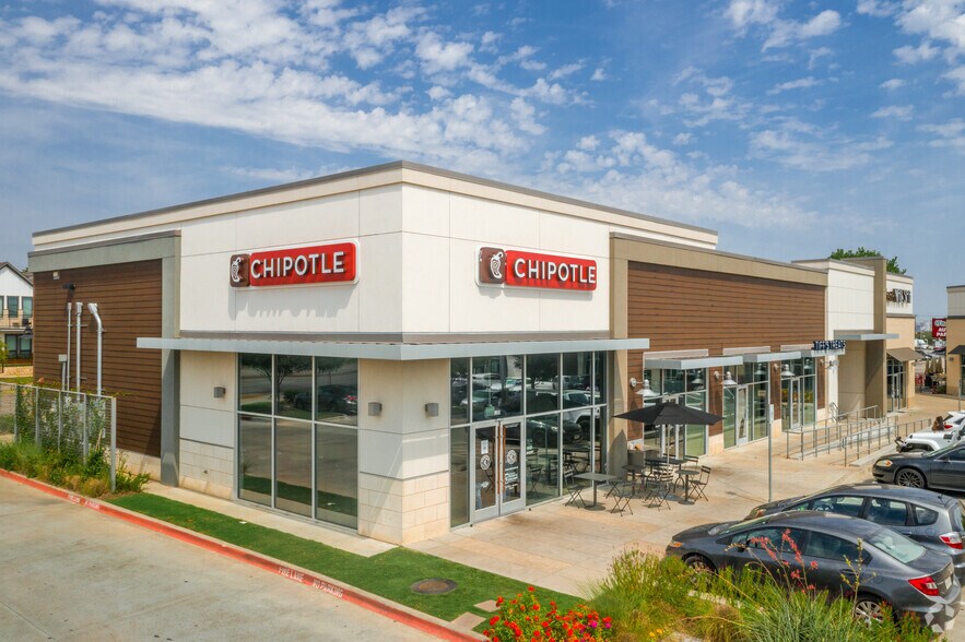 More Photos Of Colorado Blvd @ Fort Worth Ave, Dallas Unknown For Lease