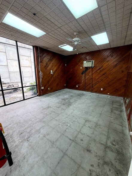 More Photos Of 1815 10th Ave N, Lake Worth Beach Warehouse For Lease