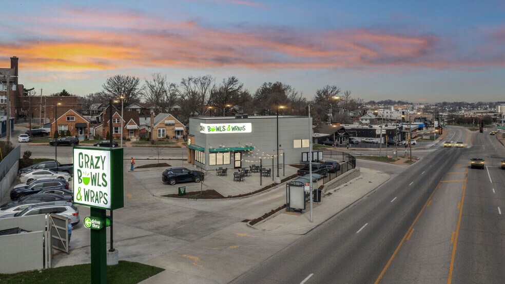 More Photos Of 2724 Watson Rd, Saint Louis General Retail For Sale