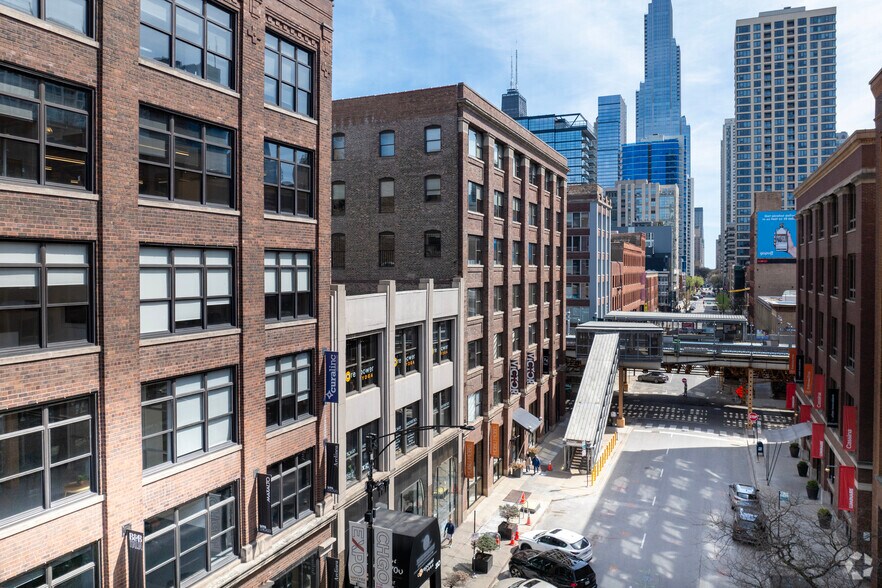 More Photos Of 730 N Franklin St, Chicago Loft Creative Space For Lease