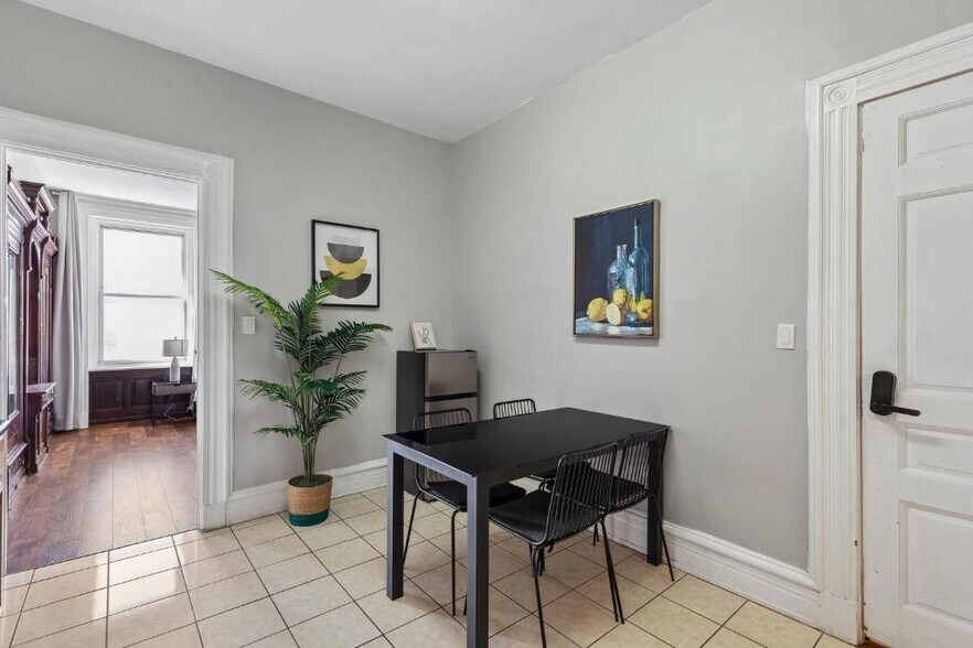 More Photos Of 1611 S Broad St, Philadelphia Specialty For Sale