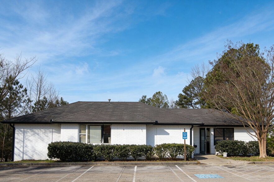 More Photos Of 706 Collins Hill Rd, Lawrenceville Office For Sale