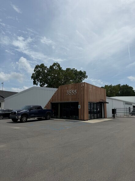 More Photos Of 3555 Meeting Street Rd, North Charleston Unknown For Lease
