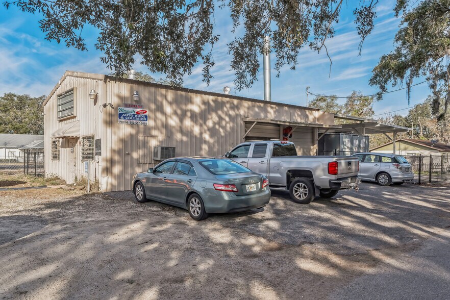 More Photos Of 10 Barry Ave, Mascotte Auto Repair For Sale