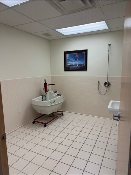More Photos Of 177 Meadowbrook Ln, Duncansville Rehabilitation Center For Lease