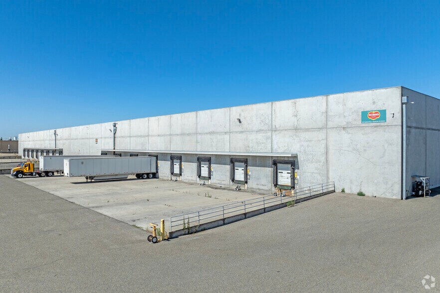 More Photos Of 415 Codoni Ave, Modesto Warehouse For Lease