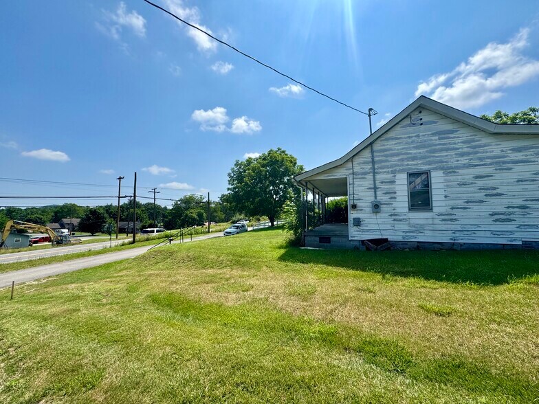 More Photos Of 1388 Ritter Dr, Daniels Freestanding For Sale