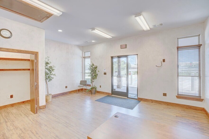 More Photos Of 3209 Fort Worth Dr, Denton Medical For Lease