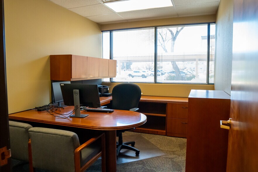 More Photos Of 7098 E Cochise Rd, Scottsdale Office For Lease