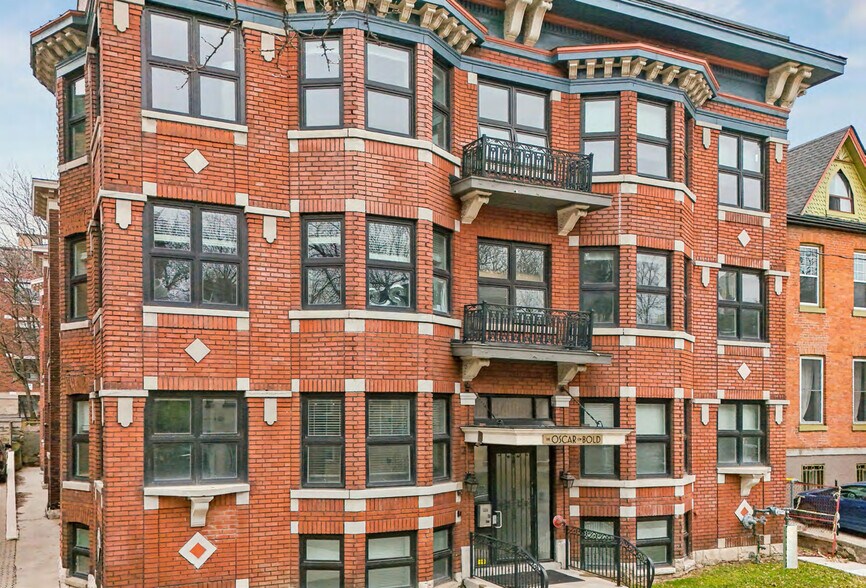 More Photos Of 27 Bold St, Hamilton Apartments For Sale