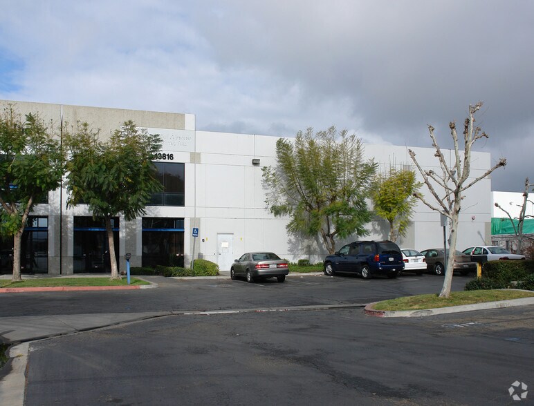 More Photos Of 13816 Magnolia Ave, Chino Warehouse For Lease