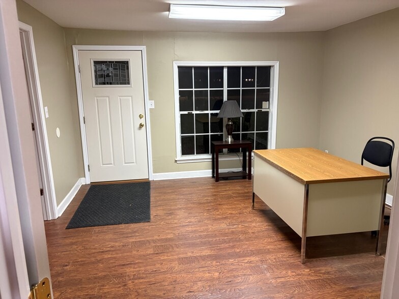 More Photos Of 6957 US Highway 70, Memphis Office For Sale